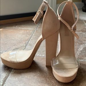 NWOT Nude Platform Heels
